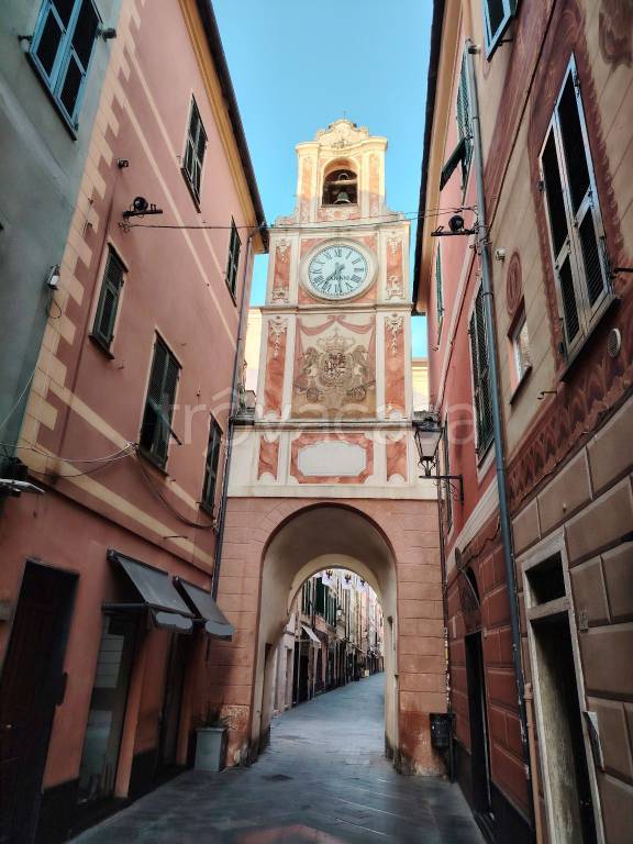 negozio in affitto a Loano