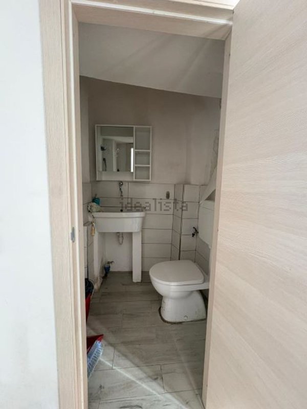 locale commerciale in affitto a Loano