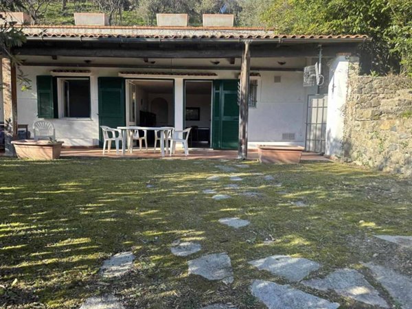 appartamento in affitto a Noli