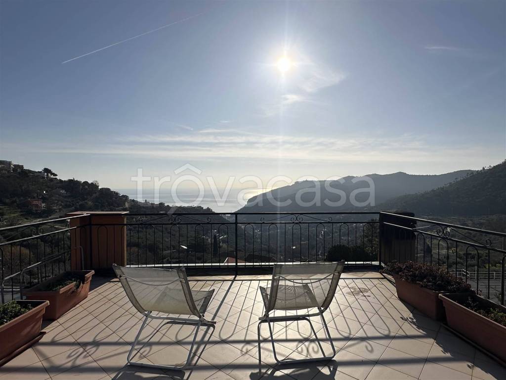 appartamento in affitto a Noli in zona Voze