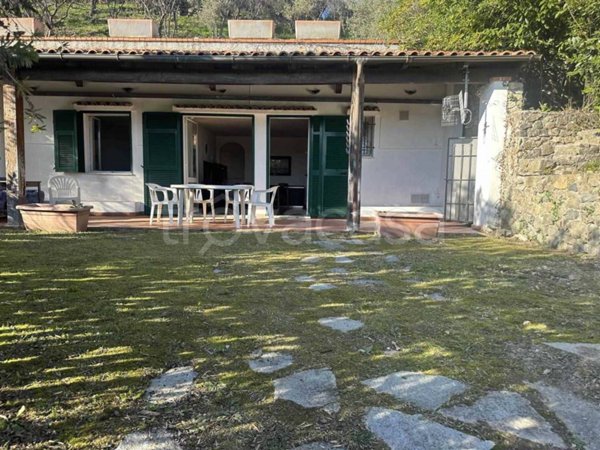 appartamento in affitto a Noli in zona Voze