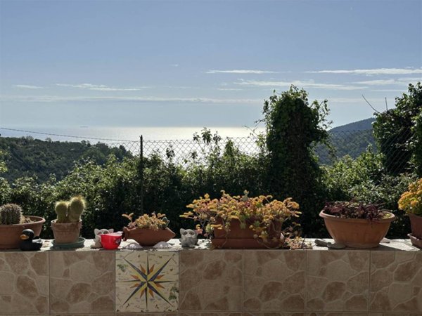 appartamento in affitto a Noli in zona Voze