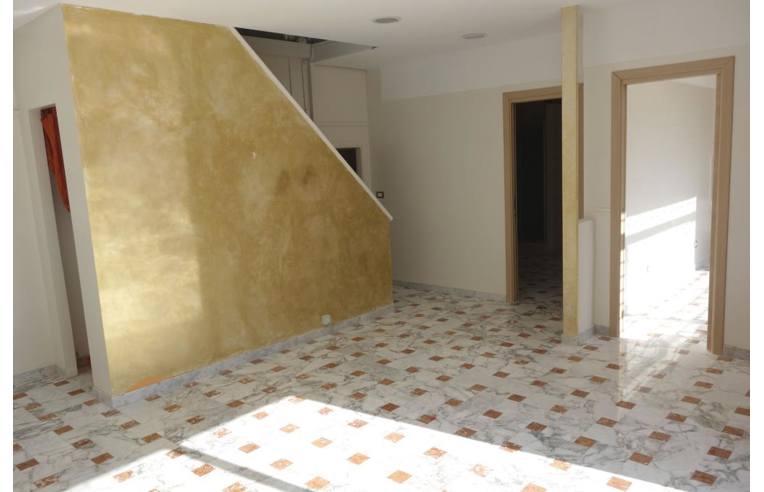 locale commerciale in affitto a Pietra Ligure