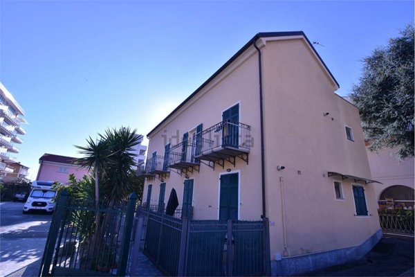 appartamento in affitto a Pietra Ligure