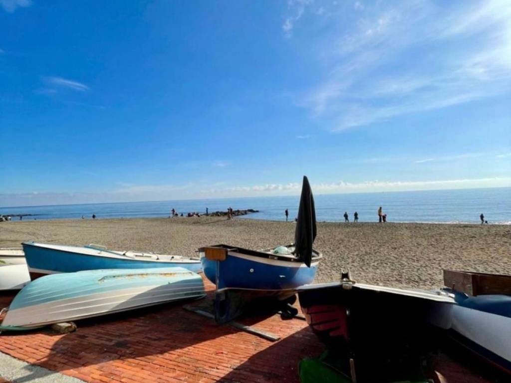 appartamento in affitto a Pietra Ligure in zona Santa Corona