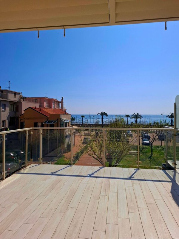 appartamento in affitto a Pietra Ligure in zona Santa Corona