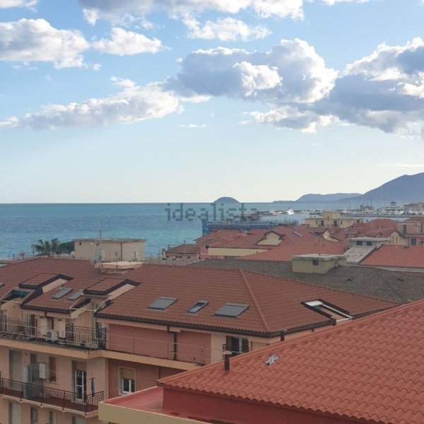 appartamento in affitto a Pietra Ligure in zona Santa Corona