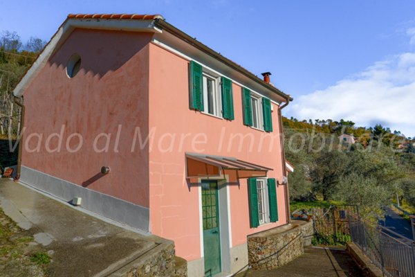 casa indipendente in affitto a Quiliano in zona Roviasca