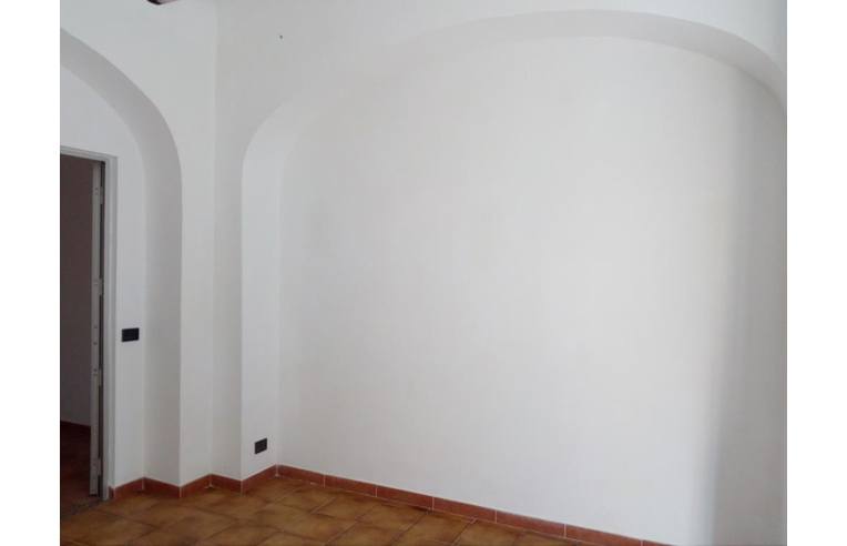 ufficio in affitto a Quiliano in zona Valleggia