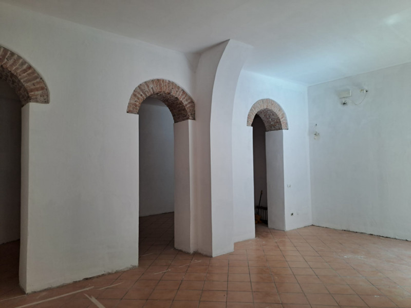 negozio in affitto a Savona in zona Centro Storico