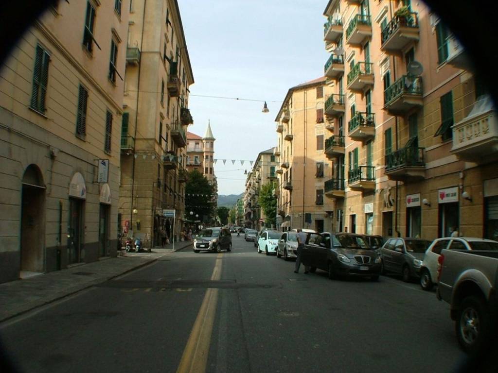 negozio in affitto a Savona in zona Centro Storico