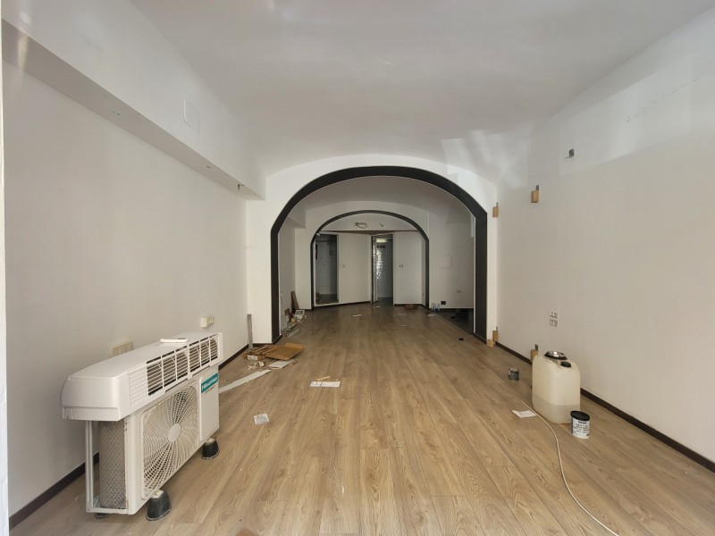 negozio in affitto a Savona