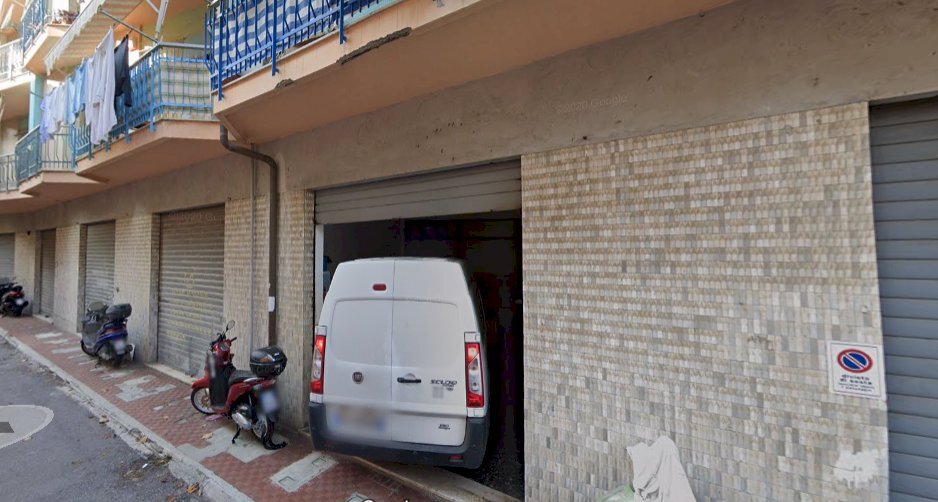 locale di sgombero in affitto a Savona