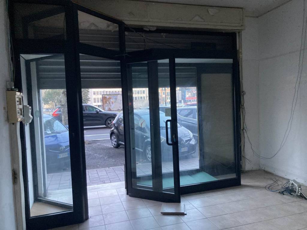 negozio in affitto a Savona in zona Centro Storico