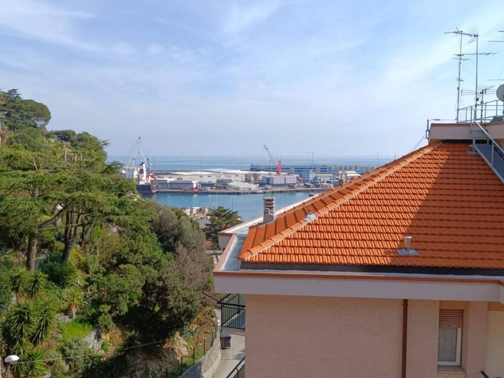 appartamento in affitto a Savona