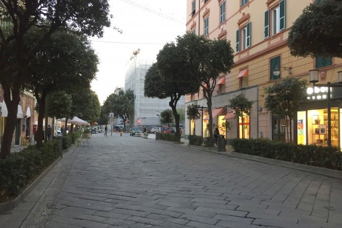 locale di sgombero in affitto a Savona in zona Centro Storico
