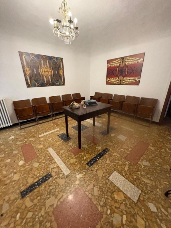 ufficio in affitto a Savona in zona Centro Storico