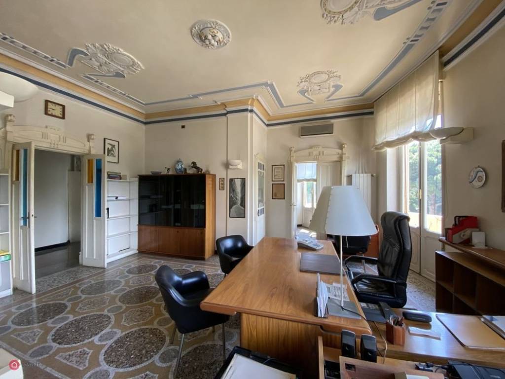 ufficio in affitto a Savona in zona Centro Storico