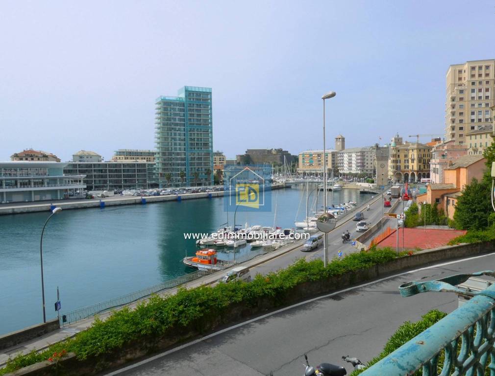 appartamento in affitto a Savona in zona Centro Storico