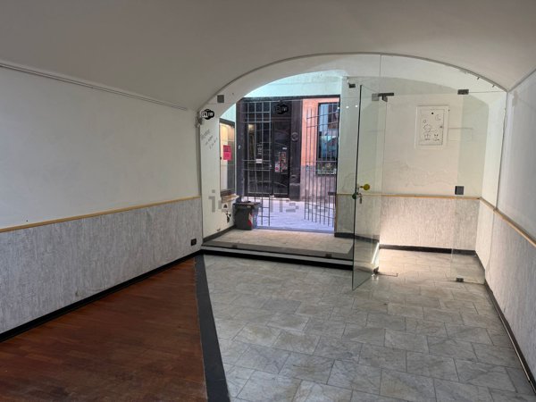 locale commerciale in affitto a Savona in zona Centro Storico