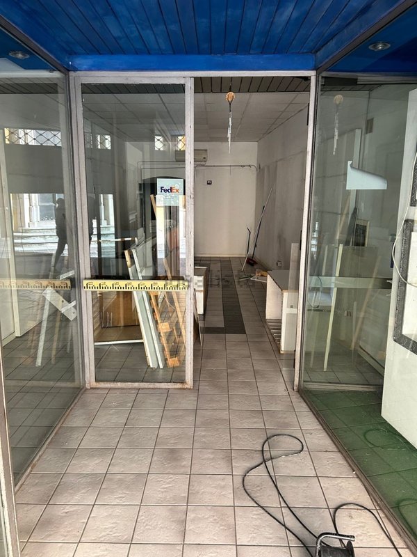 locale commerciale in affitto a Savona