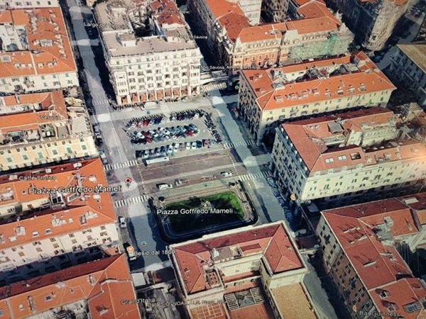 negozio in affitto a Savona in zona Centro Storico