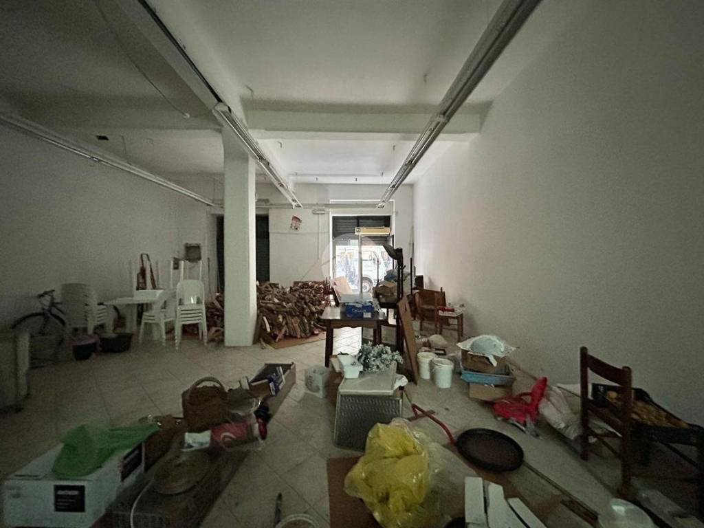 negozio in affitto a Savona in zona Centro Storico