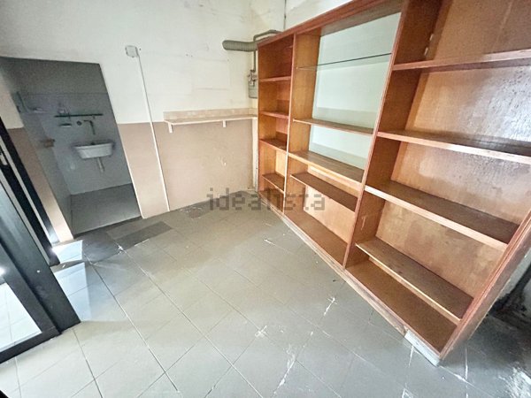 locale di sgombero in affitto a Savona in zona Centro Storico