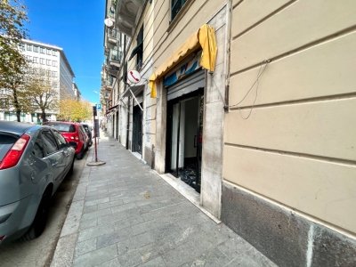 negozio in affitto a Savona