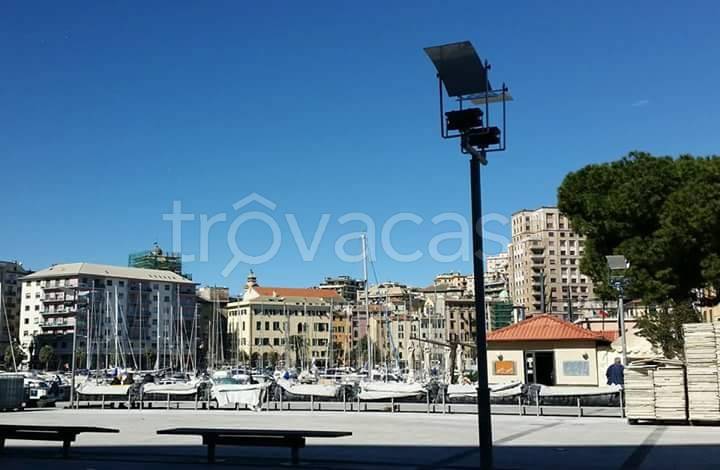 negozio in affitto a Savona