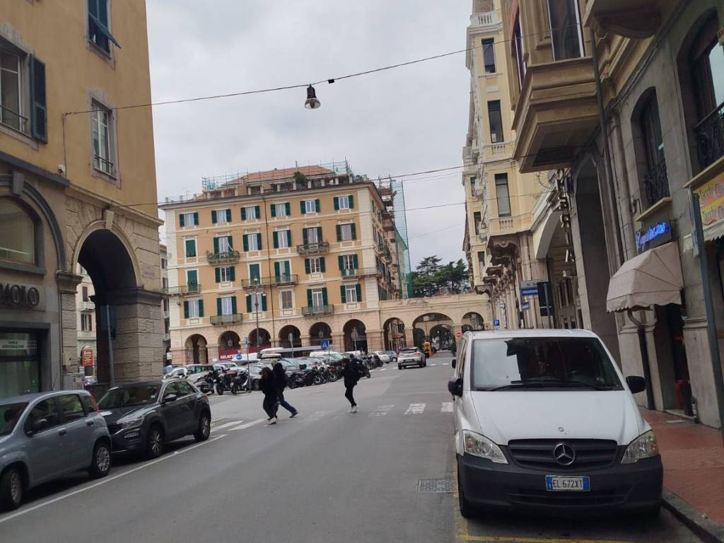 negozio in affitto a Savona in zona Centro Storico