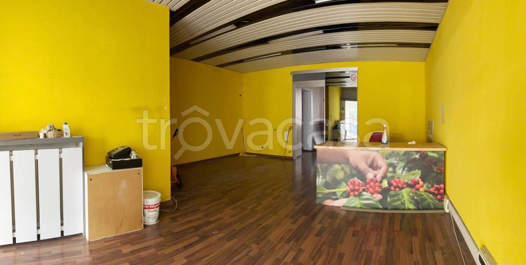 negozio in affitto a Savona
