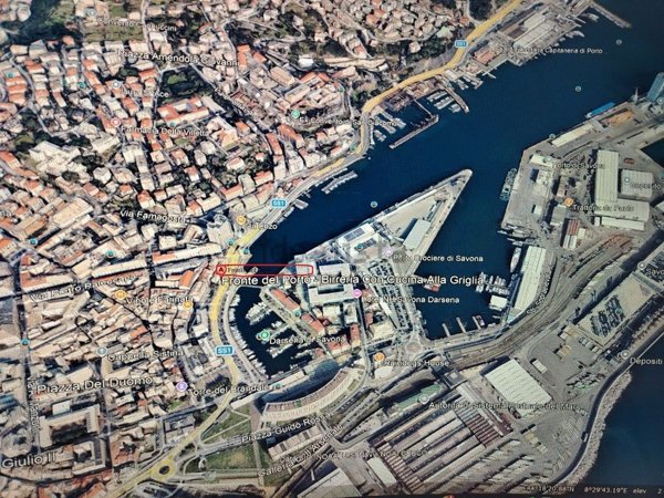 negozio in affitto a Savona