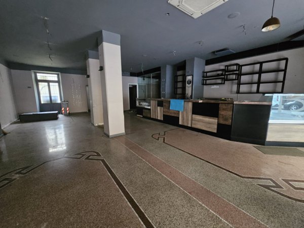 negozio in affitto a Savona in zona Centro Storico
