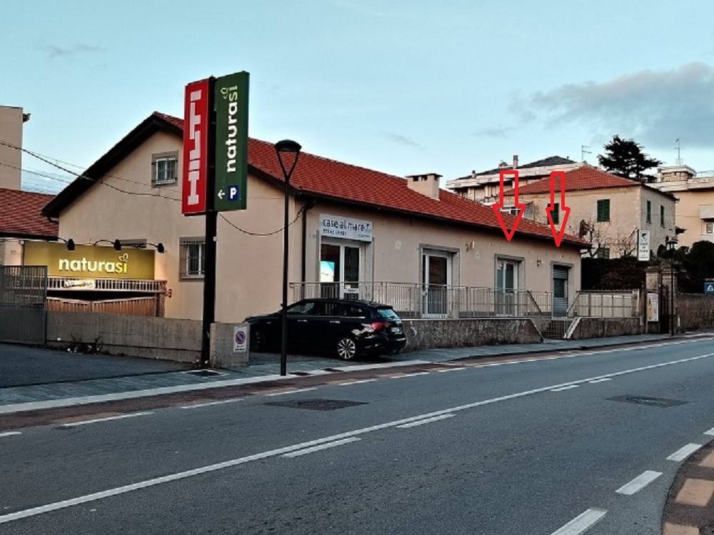 negozio in affitto a Savona