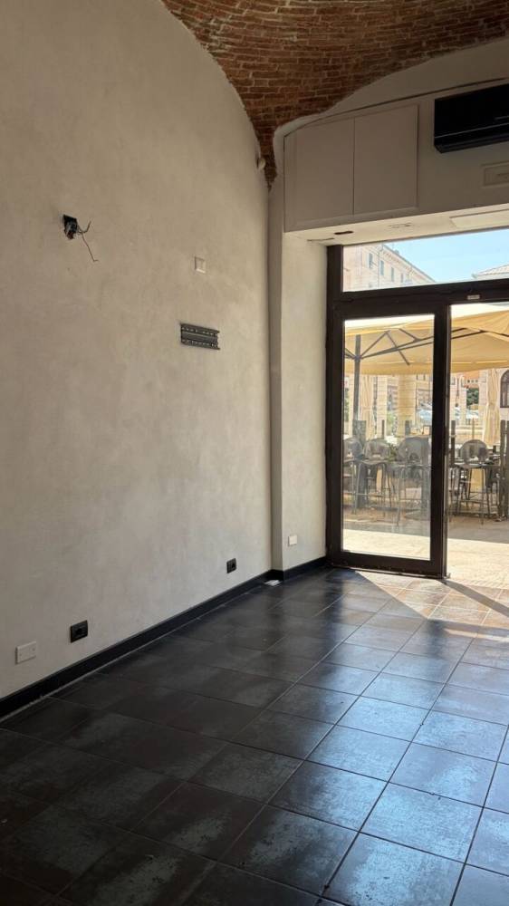 negozio in affitto a Savona in zona Centro Storico