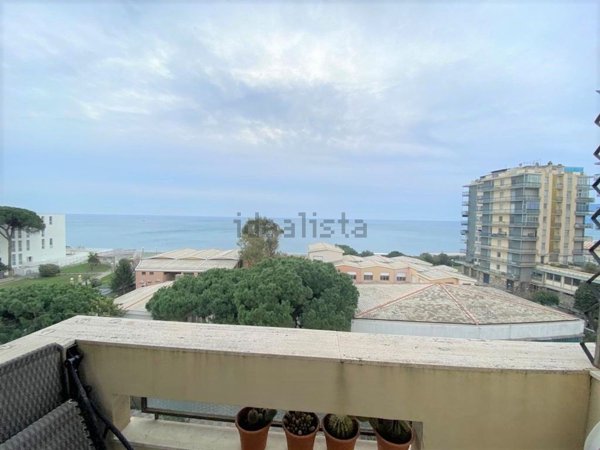 appartamento in affitto a Savona in zona Madonna del Monte