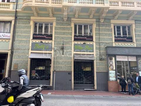 negozio in affitto a Savona