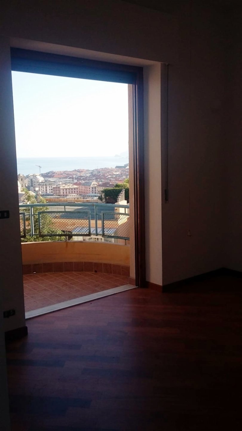 pentavano in affitto a Savona in zona Centro Storico