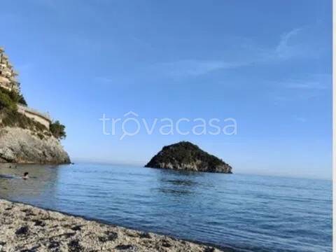 bivano in affitto a Spotorno