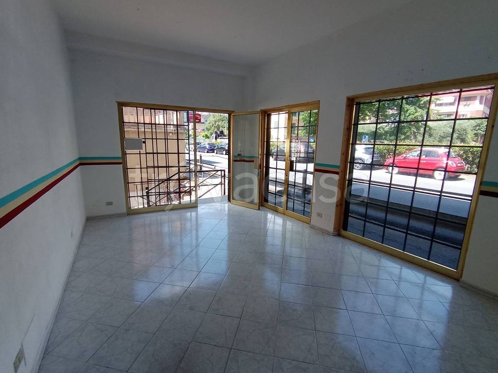 negozio in affitto a Spotorno