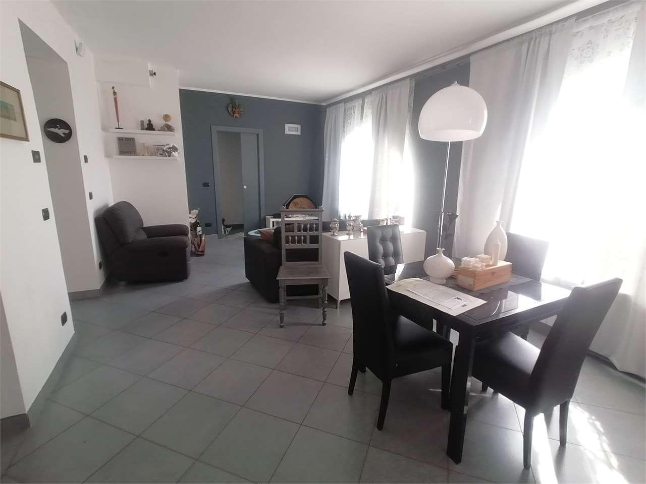 casa indipendente in affitto a Spotorno