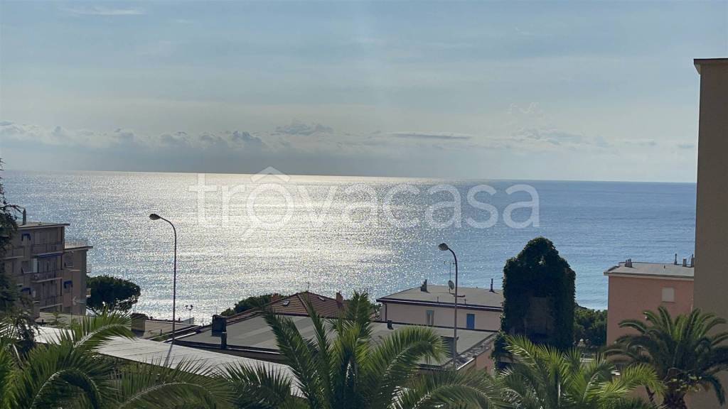 appartamento in affitto a Spotorno in zona Prelo