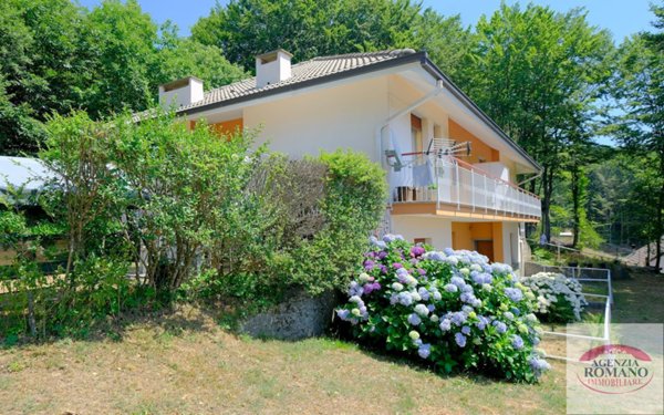 casa indipendente in affitto ad Urbe in zona Vara Superiore