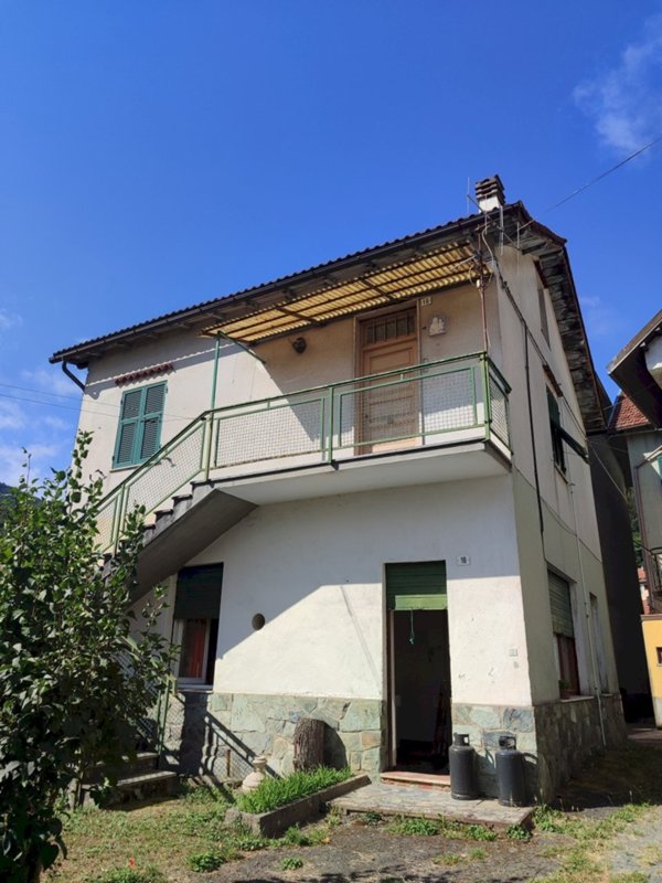 casa indipendente in affitto ad Urbe