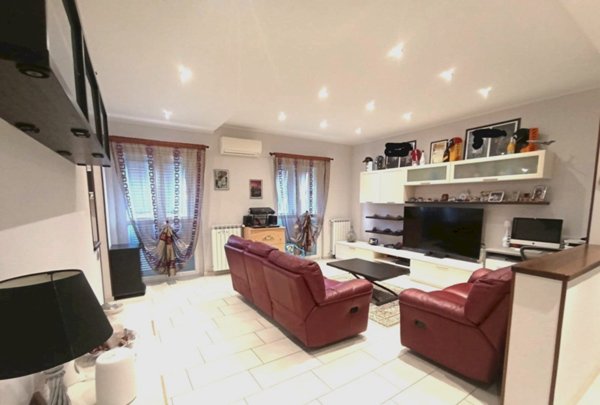 appartamento in affitto a Vado Ligure