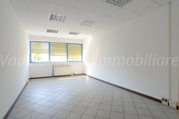 ufficio in affitto a Vado Ligure