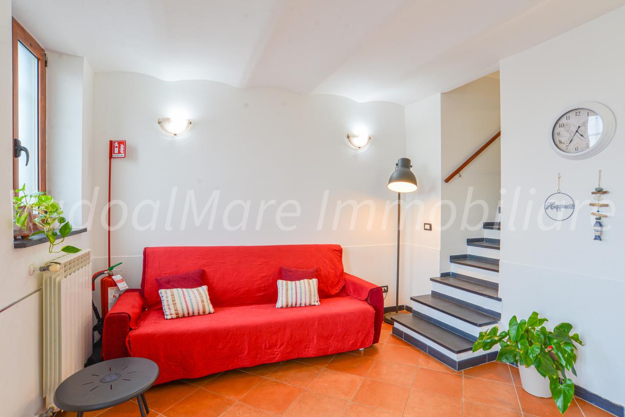 appartamento in affitto a Vado Ligure in zona Porto