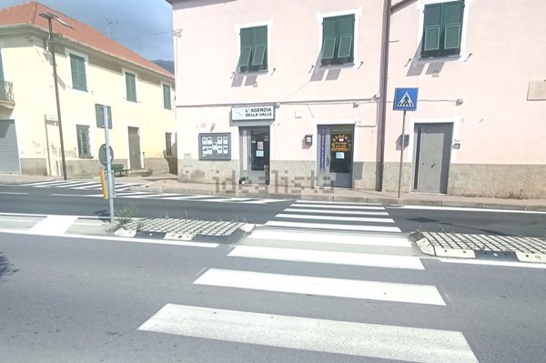 ufficio in affitto a Vado Ligure