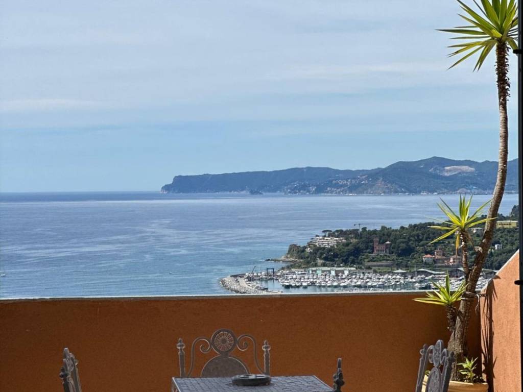 appartamento in affitto a Varazze
